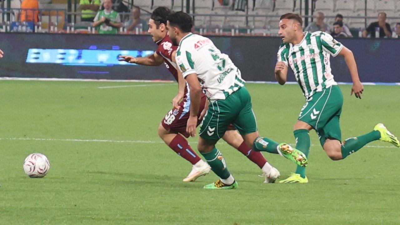 Trendyol Süper Lig: Konyaspor: 1 - Trabzonspor: 0 (Maç devam ediyor)