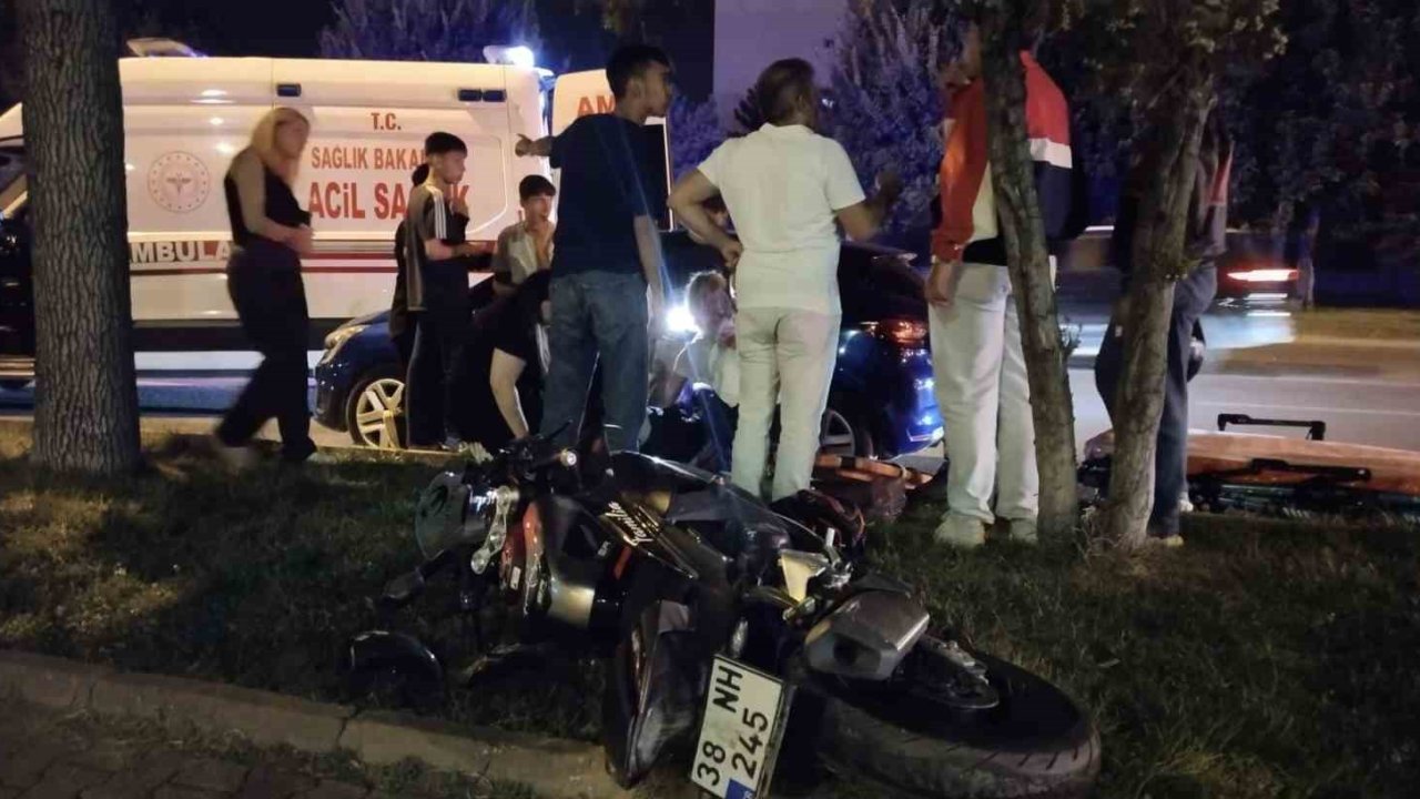 Kayseri’de otomobille motosiklet çarpıştı: 1 yaralı