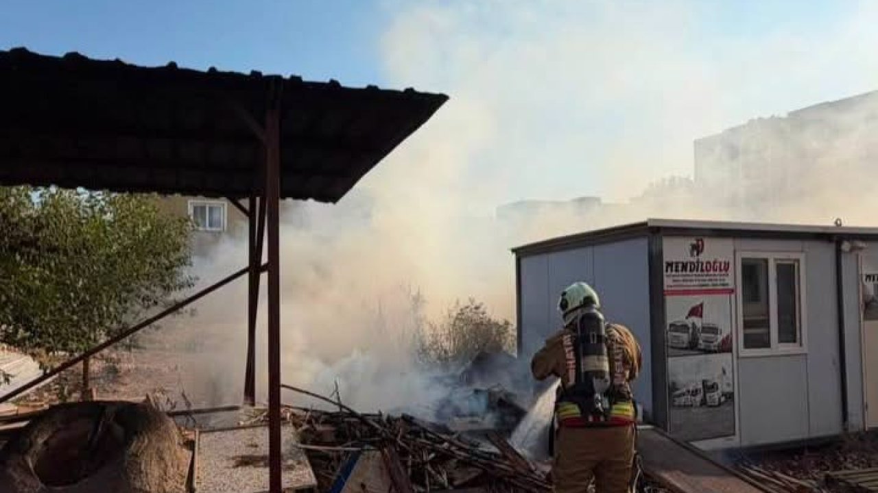 Kırıkhan’da odunluk ve bahçe yangını yaşandı