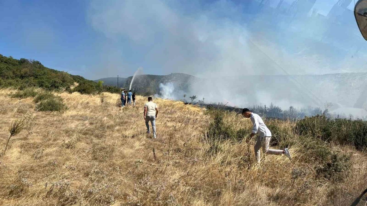 Simav’da dağlık alanda yangın paniği