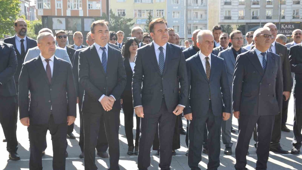Kars’ta 56 bin 863 öğrenci ve 4 bin 89 öğretmen için yeni eğitim yılı başladı
