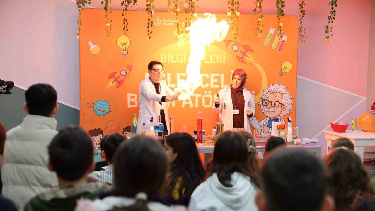 Bağcılar Belediyesi, öğrencilerin yanında
