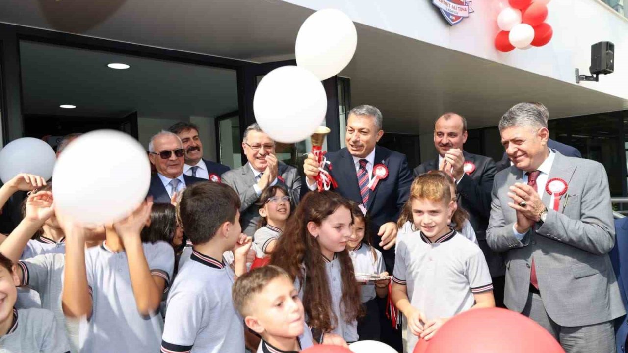 Trabzon’da ilk ders zili çaldı