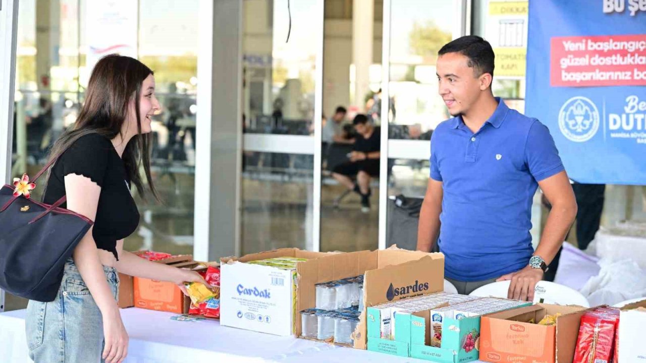 Manisa Büyükşehir Belediyesinden öğrencilere ’Hoş Geldin’ karşılaması