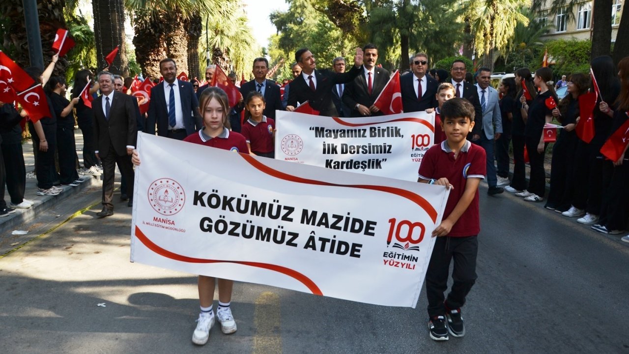 Manisa’da 270 bin öğrenci için ders zili çaldı