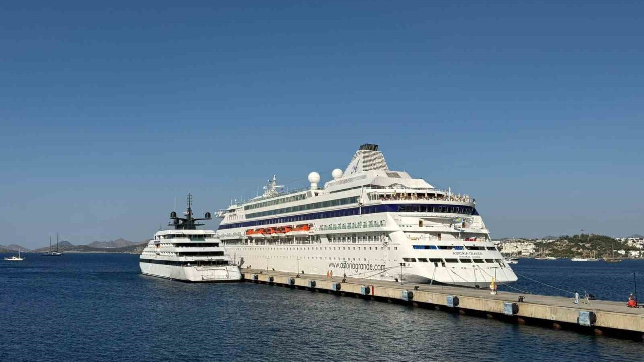 Bodrum Limanı’nda kruvaziyer hareketi