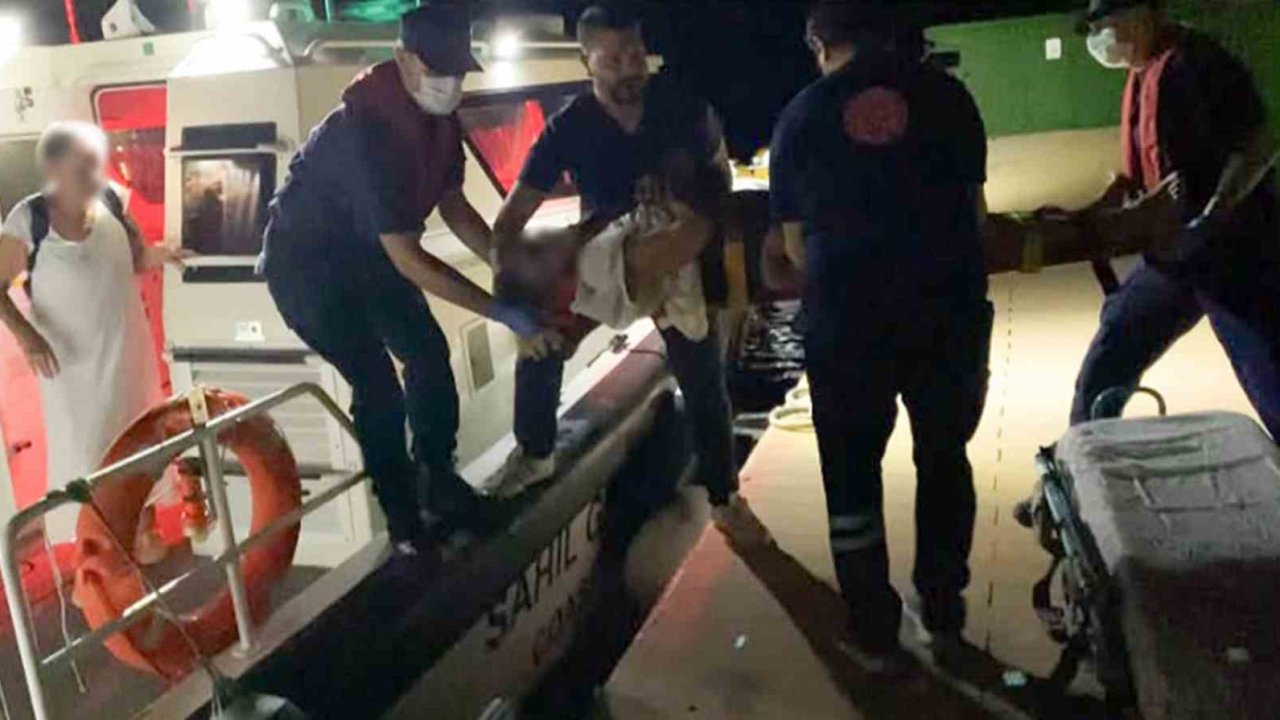 Sahil Güvenlik Marmaris ve Fethiye’de iki tıbbi tahliye gerçekleştirdi