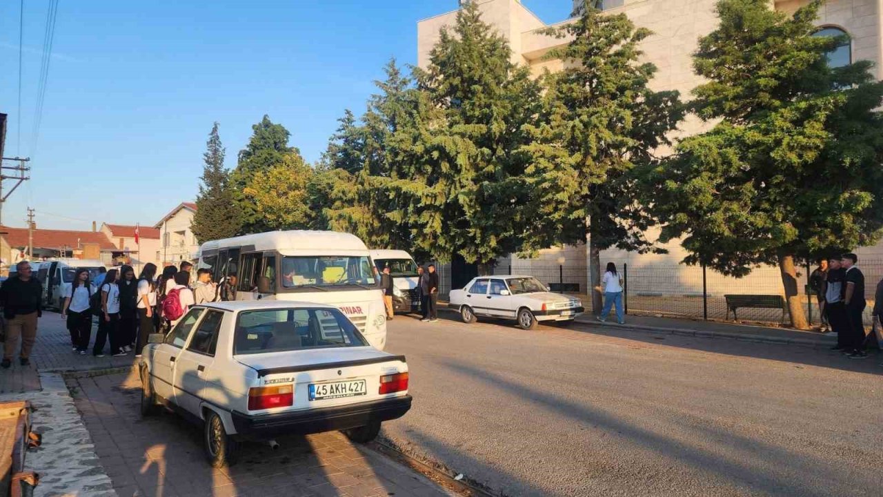 Başkan Dombaycı; "Her eğitim yılı öğrencilerin gelişimine açılan kapıdır"