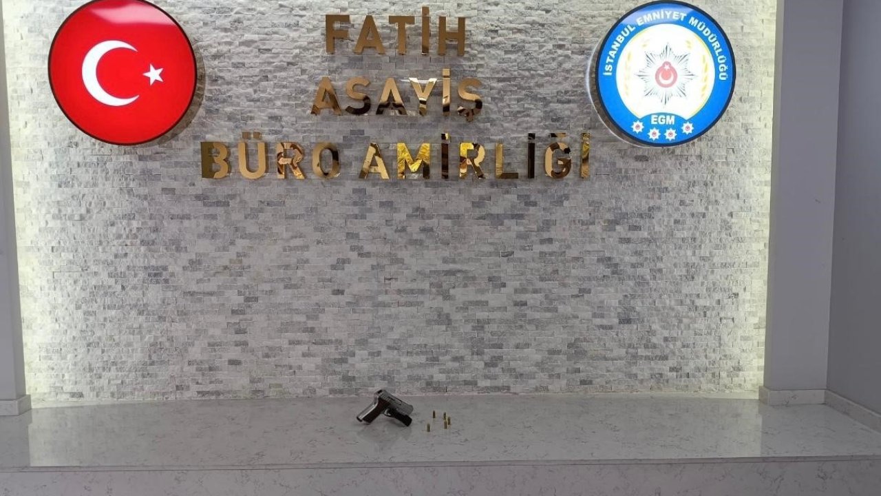Fatih’te iş yerinin fotoğraflarını çekip, saldırı hazırlığı yapan 2 şüpheli yakalandı