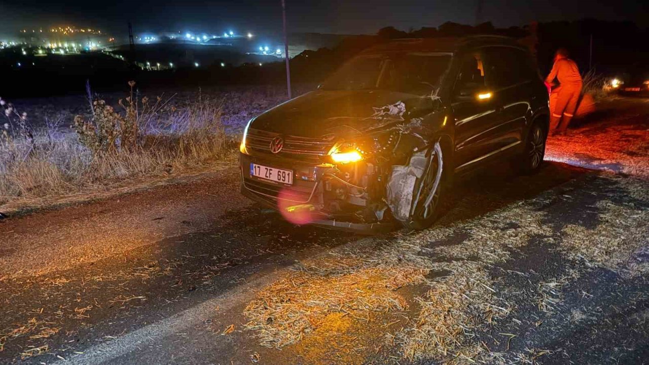 Çan’da otomobil saman yüklü traktöre çarptı: 1 yaralı