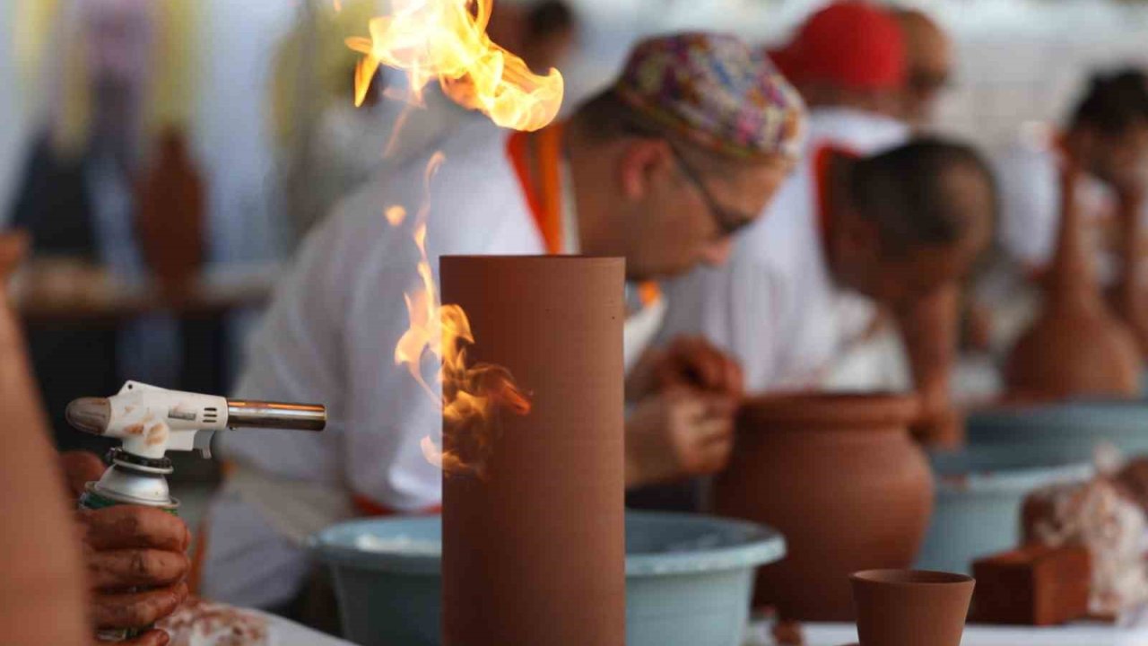 Çömleğin kalbi Menemen, 45 ülkeyi buluşturacak
