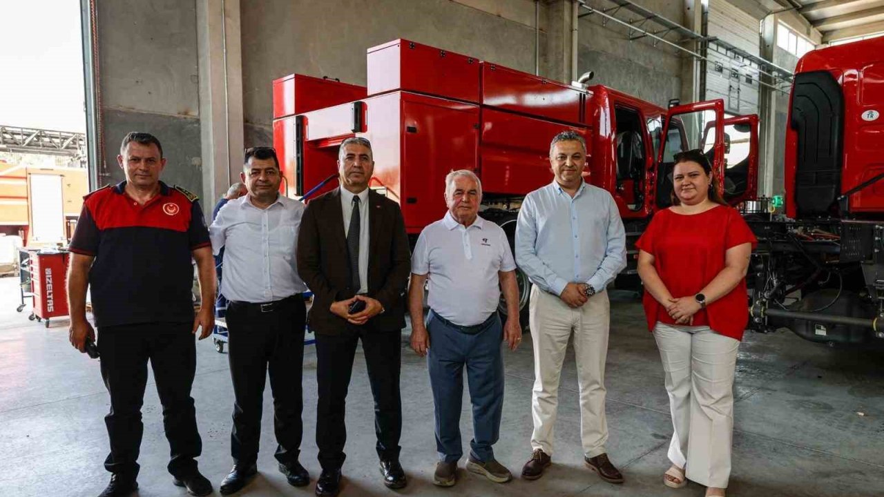 İzmir İtfaiyesi’ne güç katacak 10 yeni arazöz