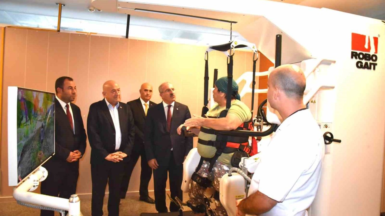 Çanakkale Devlet Hastanesi’ne robotik yürüme cihazı