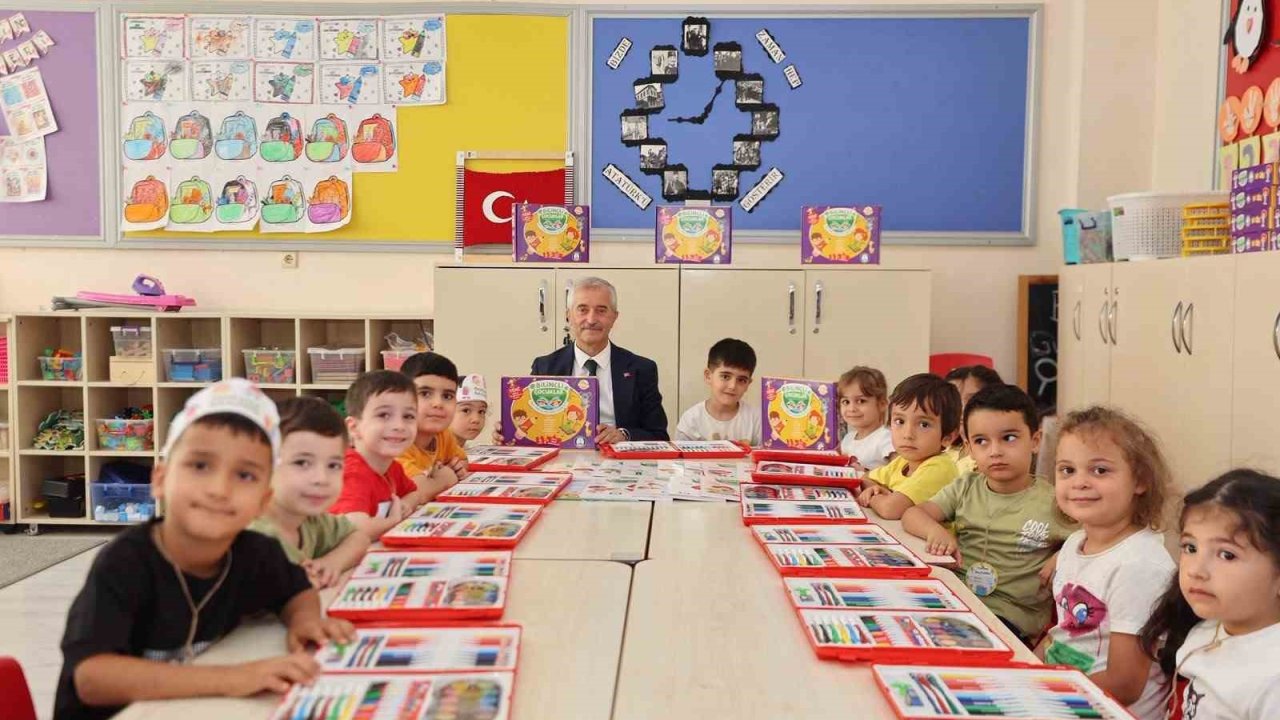 Şahinbey Belediyesin’den öğrencilere eğitim yılı hediyesi