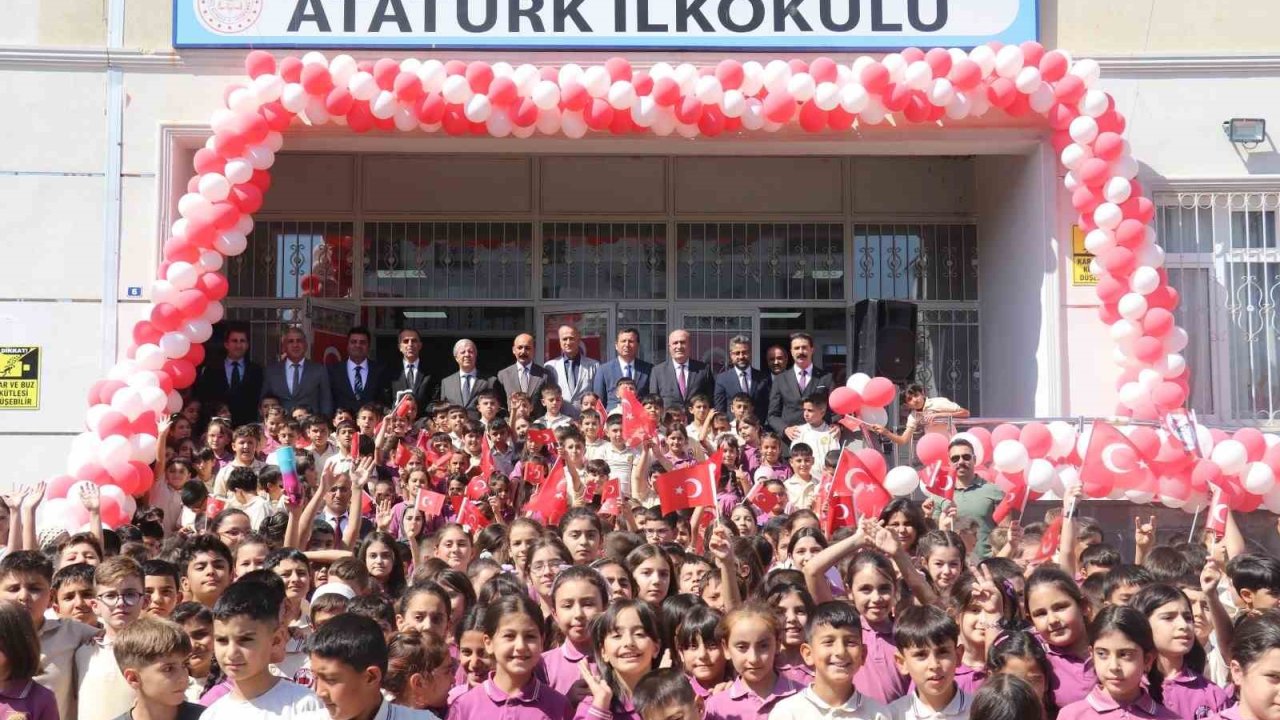 Bingöl’de İlköğretim Haftası coşkuyla kutlandı