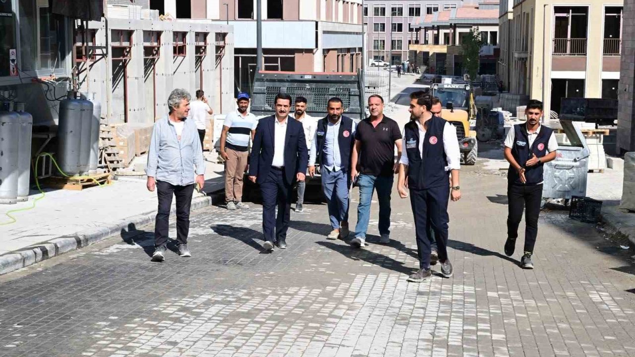 Başkan Taşkın’dan ’Şemsiye Sokak’ müjdesi