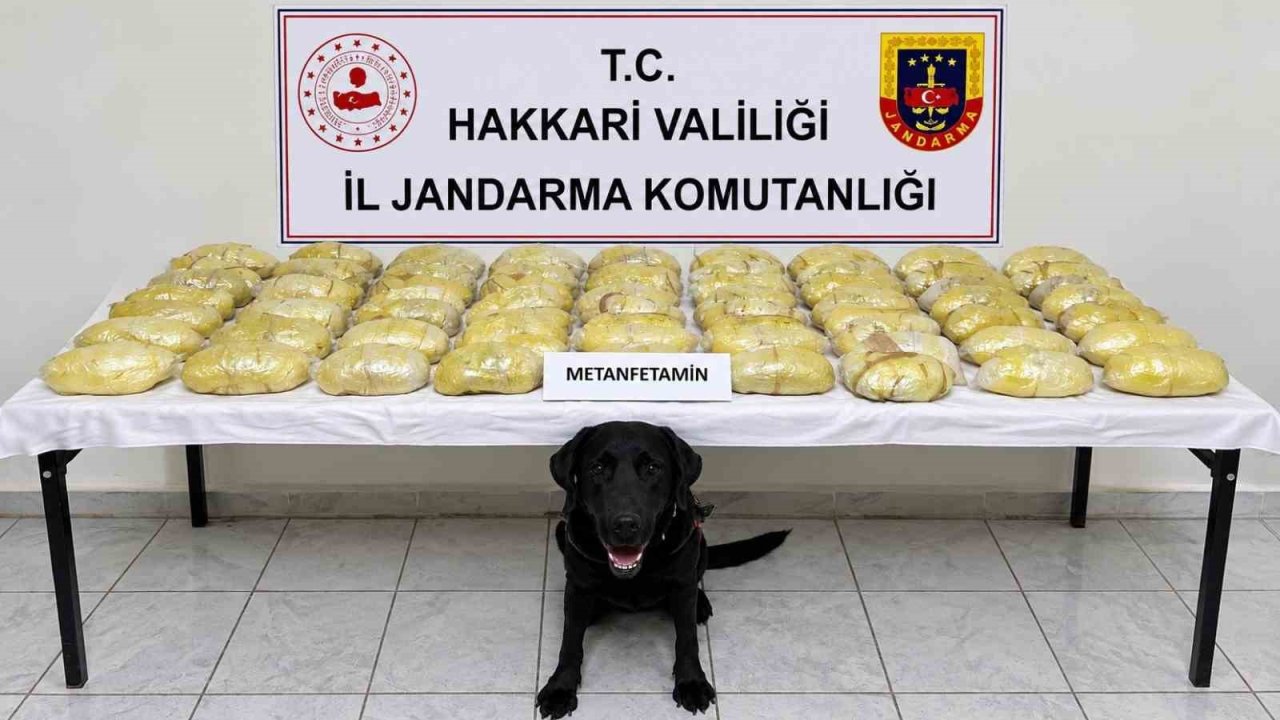 Hakkâri’de 21 kilo 700 gram metamfetamin ele geçirildi