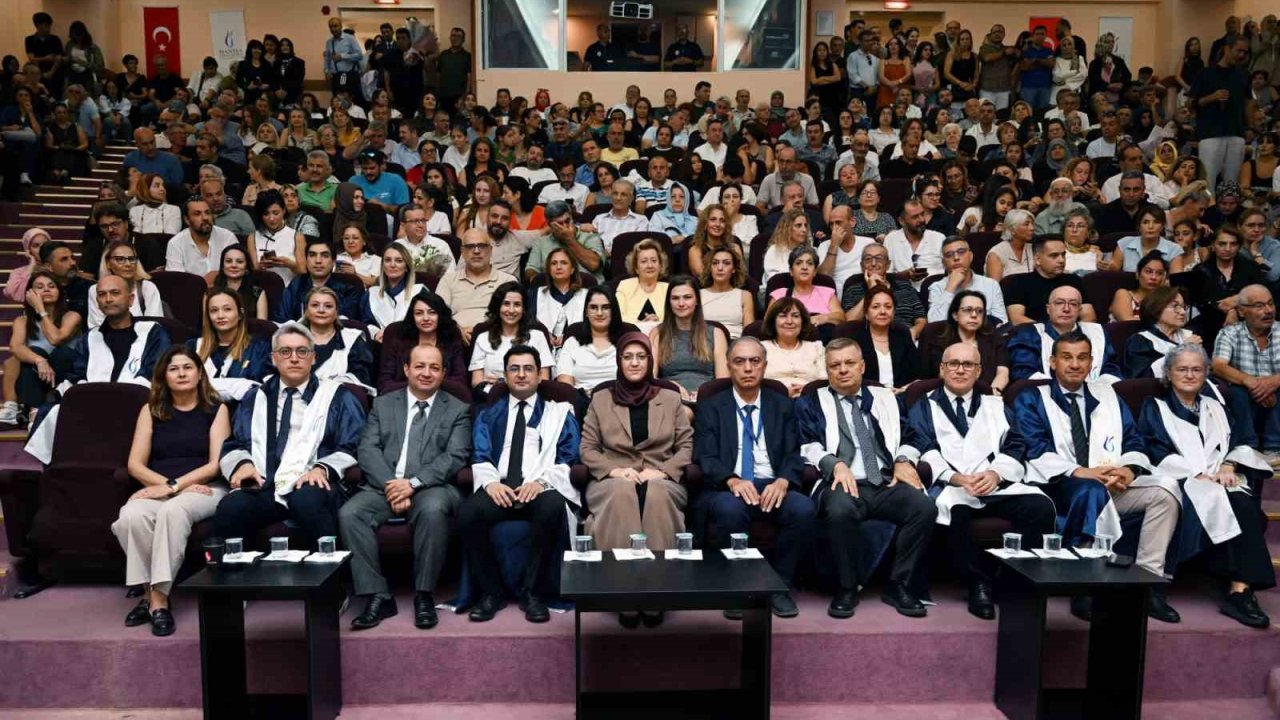 Manisa CBÜ Tıp Fakültesinde beyaz önlük heyecanı