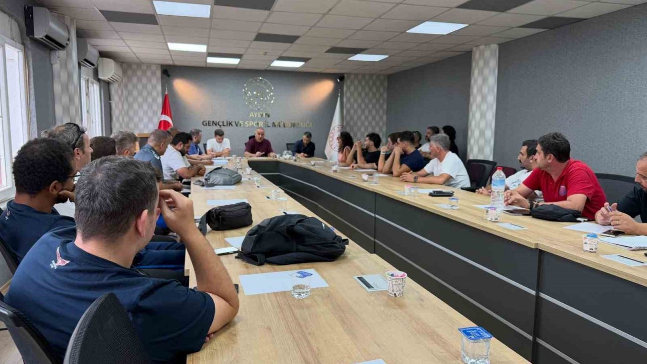 Aydın’da basketbolda yeni sezon hazırlıkları masaya yatırıldı