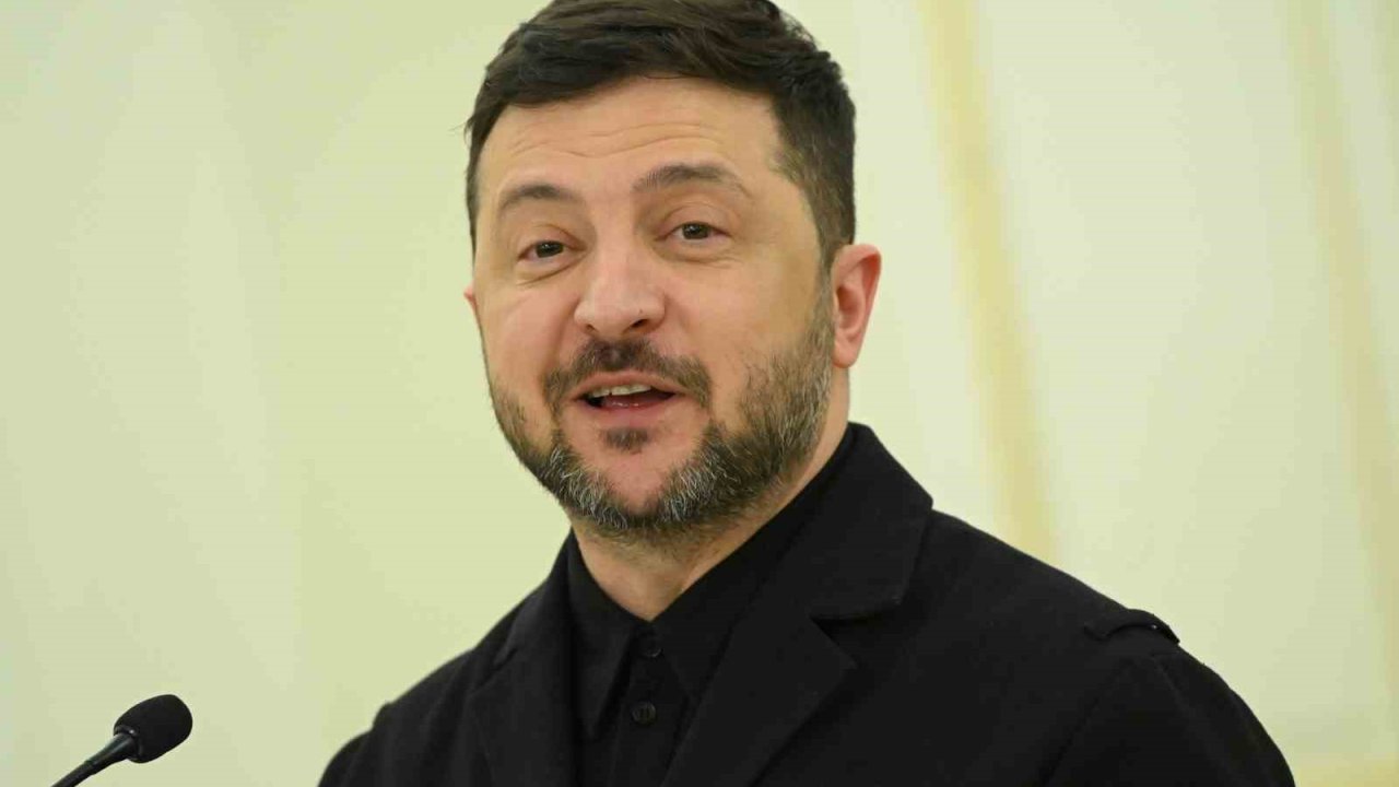 Ekranlardan cepheye: Ukrayna Devlet Başkanı Zelenskiy’nin çalkantılı siyasi serüveni