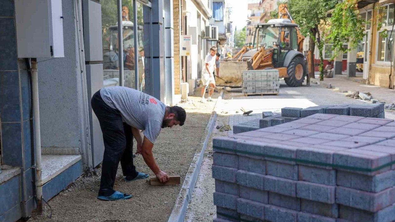 Efeler Belediyesi yol yenileme çalışmalarını sürdürüyor