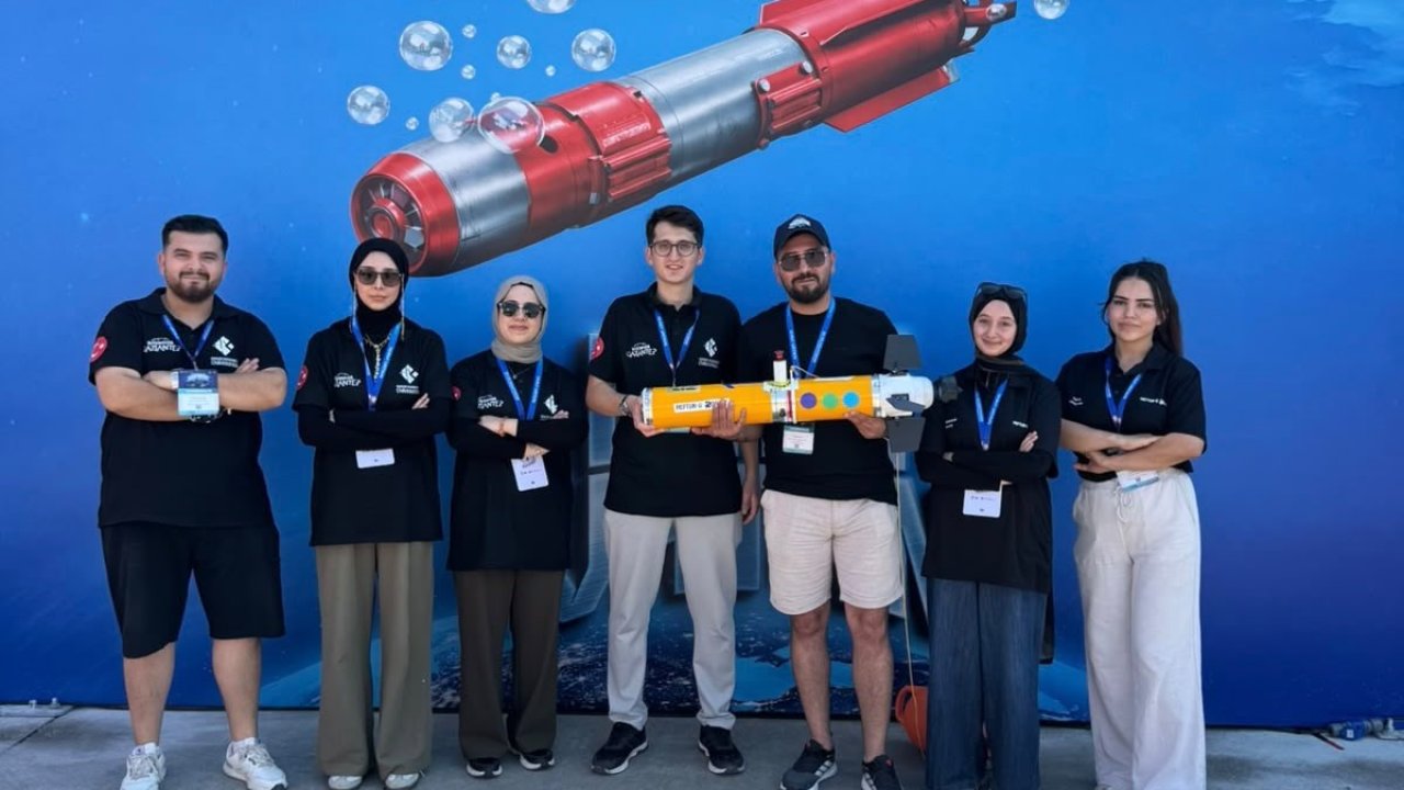 HKÜ Teknogaraj Meftun-u Roket Takımı TEKNOFEST’te üçüncü oldu