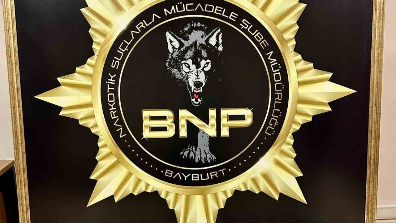 Bayburt’ta 616 gram metamfetaminle yakalanan 2 şüpheli tutuklandı