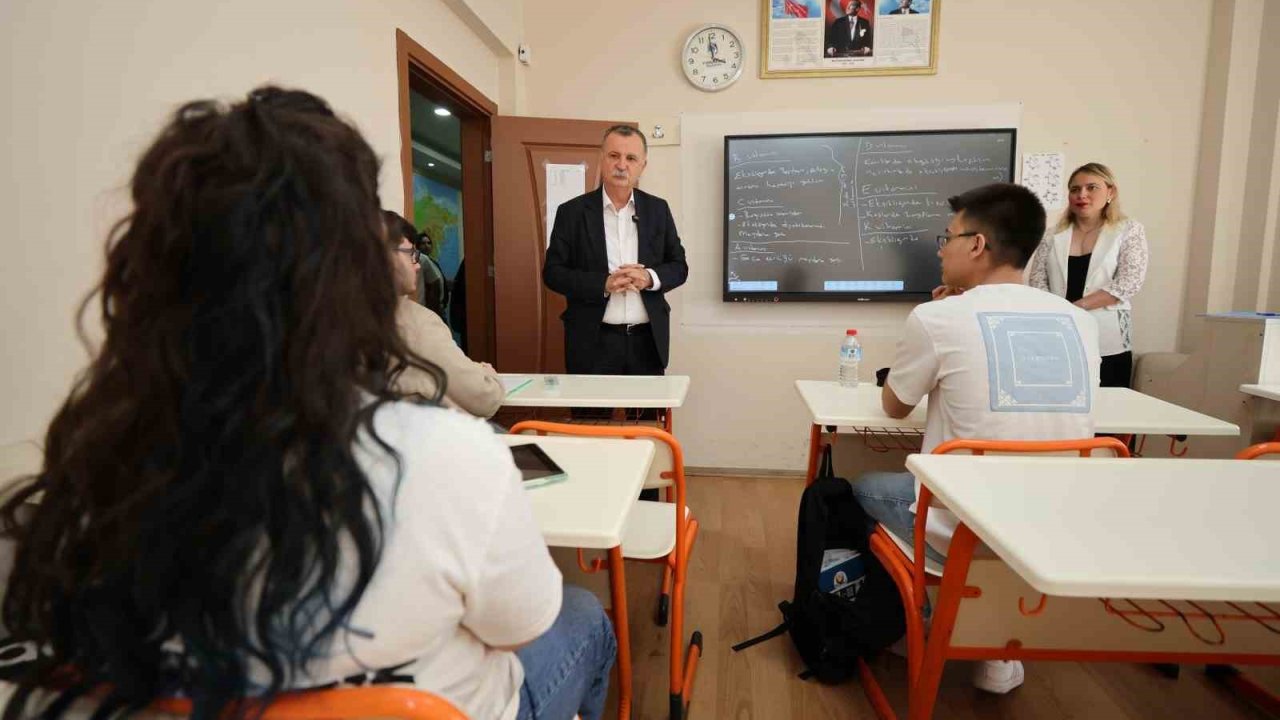 Başkan Balaban yeni eğitim yılında YEGEM öğrencileriyle buluştu