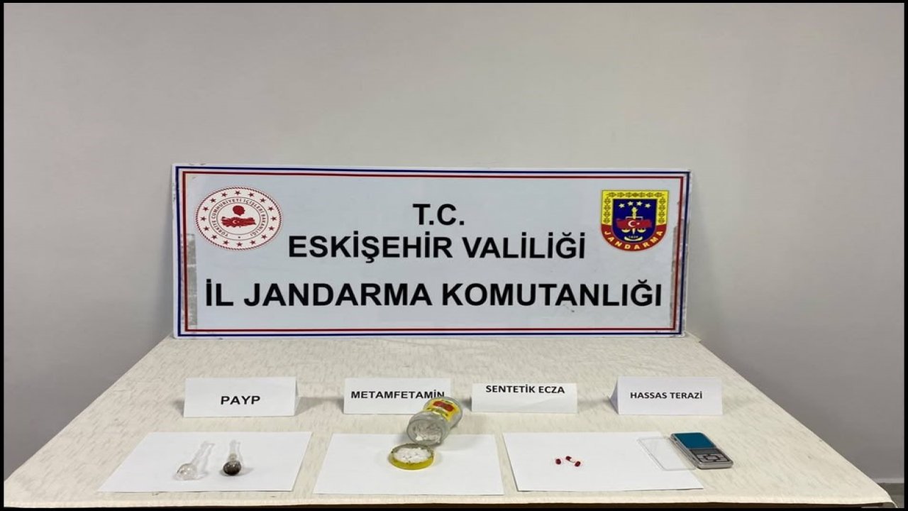 Eskişehir’de uyuşturucu ticareti yapan firari zanlı yakalandı