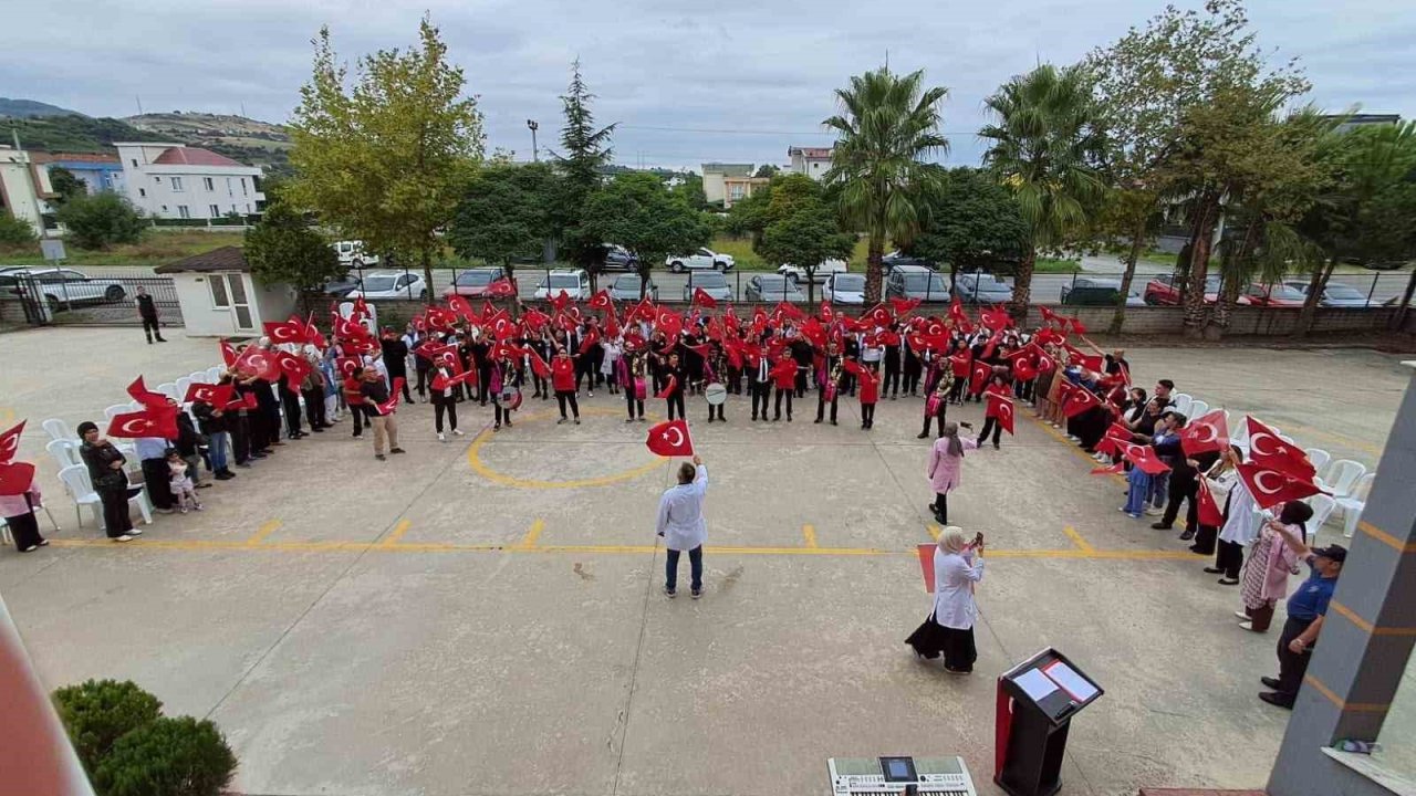 Samsun’da özel öğrencilerden İlköğretim Haftası’na renkli kutlama