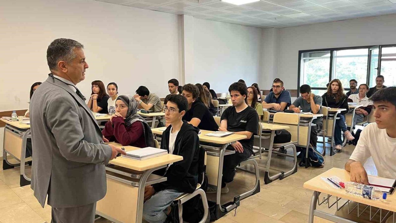 Sivas Halk Eğitimi Merkezinde üniversiteye hazırlık kursları başladı