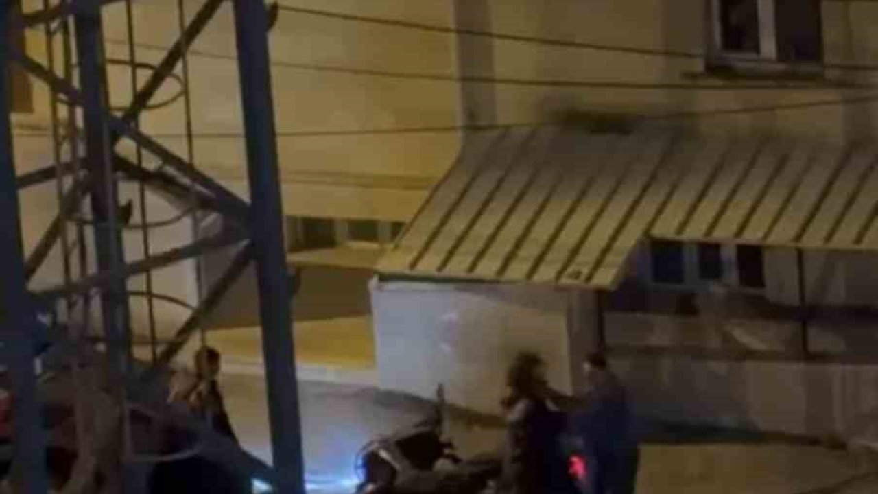 Pendik’te trafikte korku dolu anlar: Sürücüye tokat attı, motoruna zarar verdi