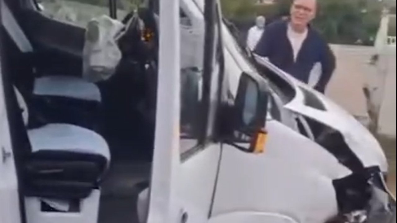 Sarıyer’de okul servisi duvara çarptı: 1 yaralı