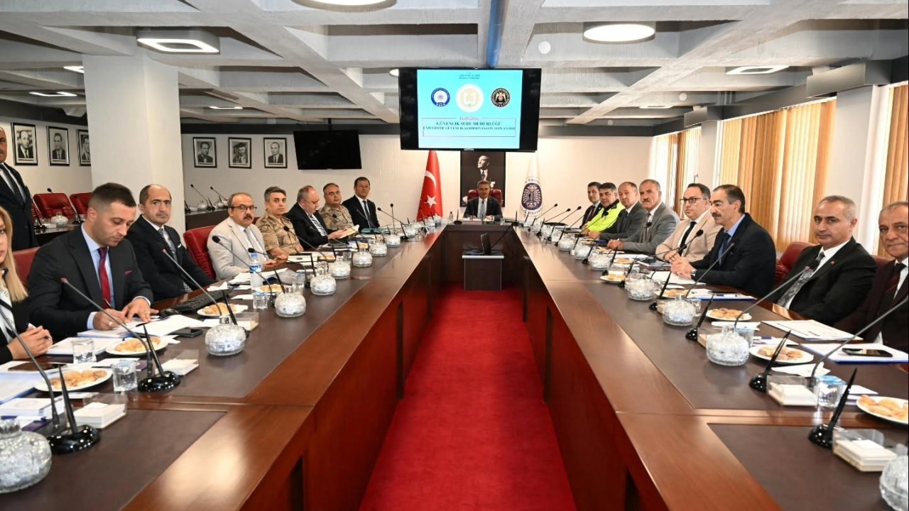 Üniversite güvenlik koordinasyonu için zirve