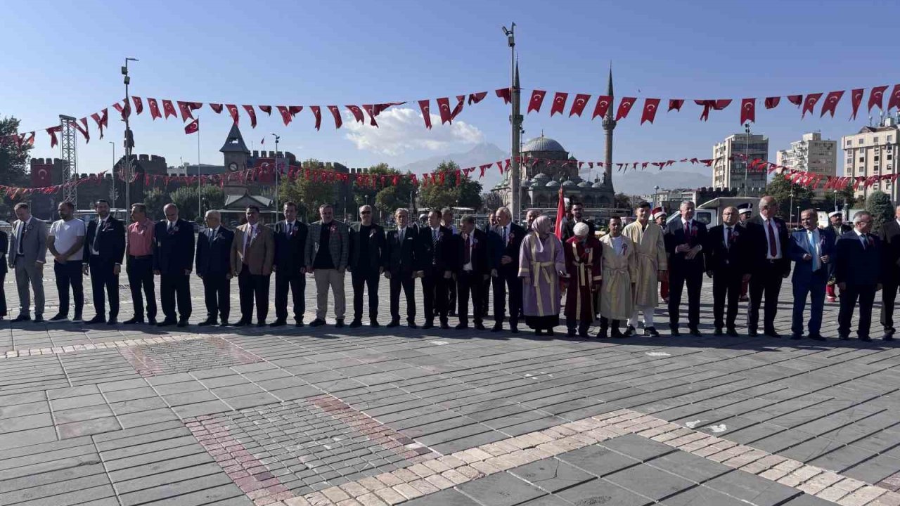 Kayseri’de ahilik kutlamaları çelenk sunma töreni ile başladı
