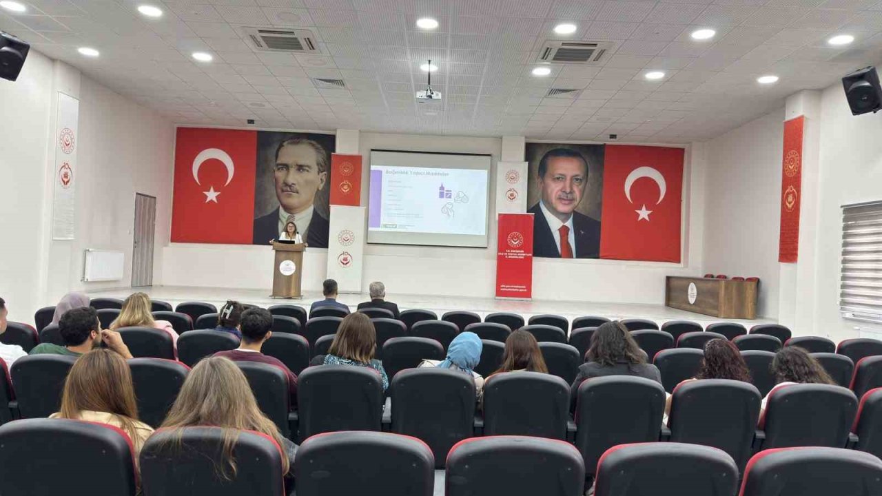 Eskişehir’de Aile ve Sosyal Hizmetler personeline bağımlılık eğitimi