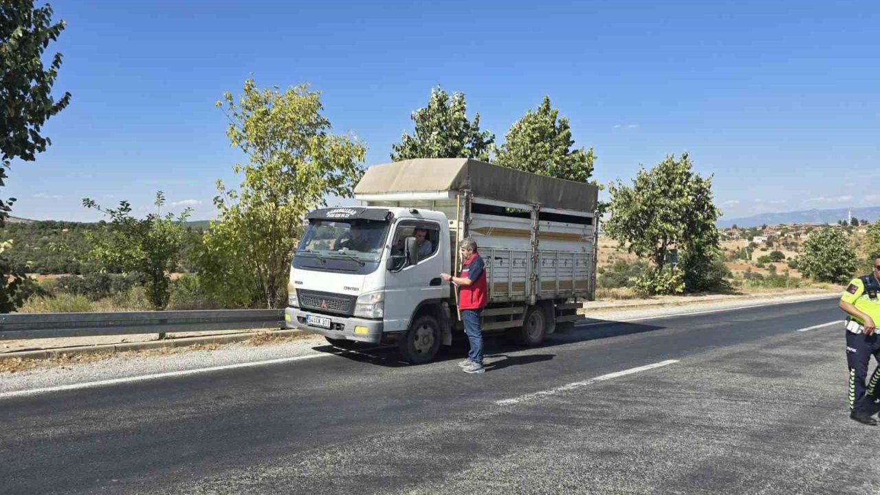 Uşak’ta hayvan hastalıklarına karşı yol kontrolleri sürüyor