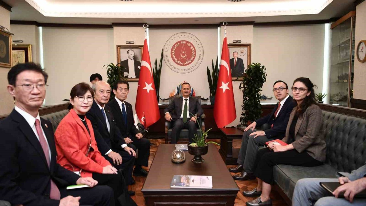 Savunma Sanayii Başkanı Görgün, Japon heyeti ile savunma sanayii alanında geliştirilebilecek iş birliği imkanlarını görüştü