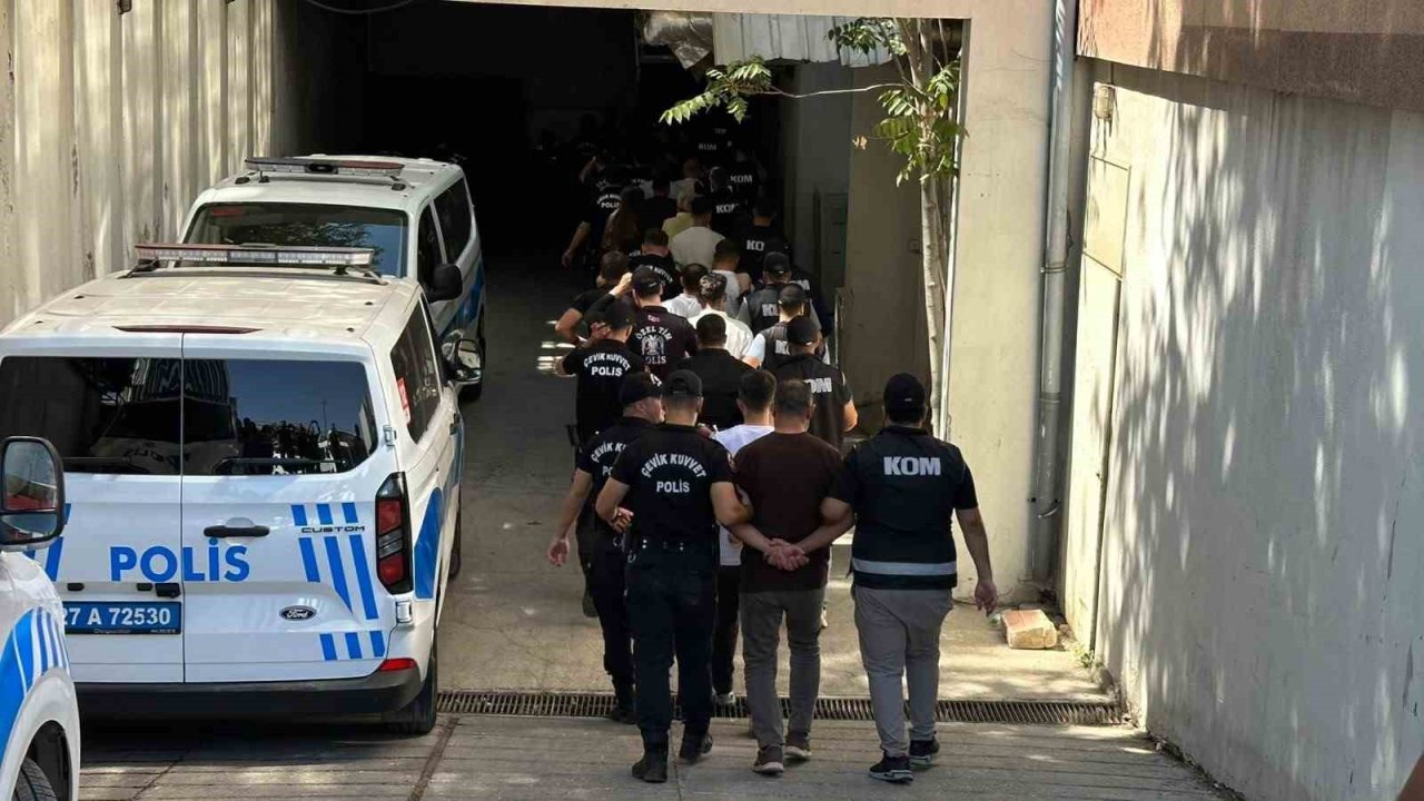 Gaziantep’te organize suç örgütüne yönelik operasyonda 28 şüpheli adliyeye sevk edildi