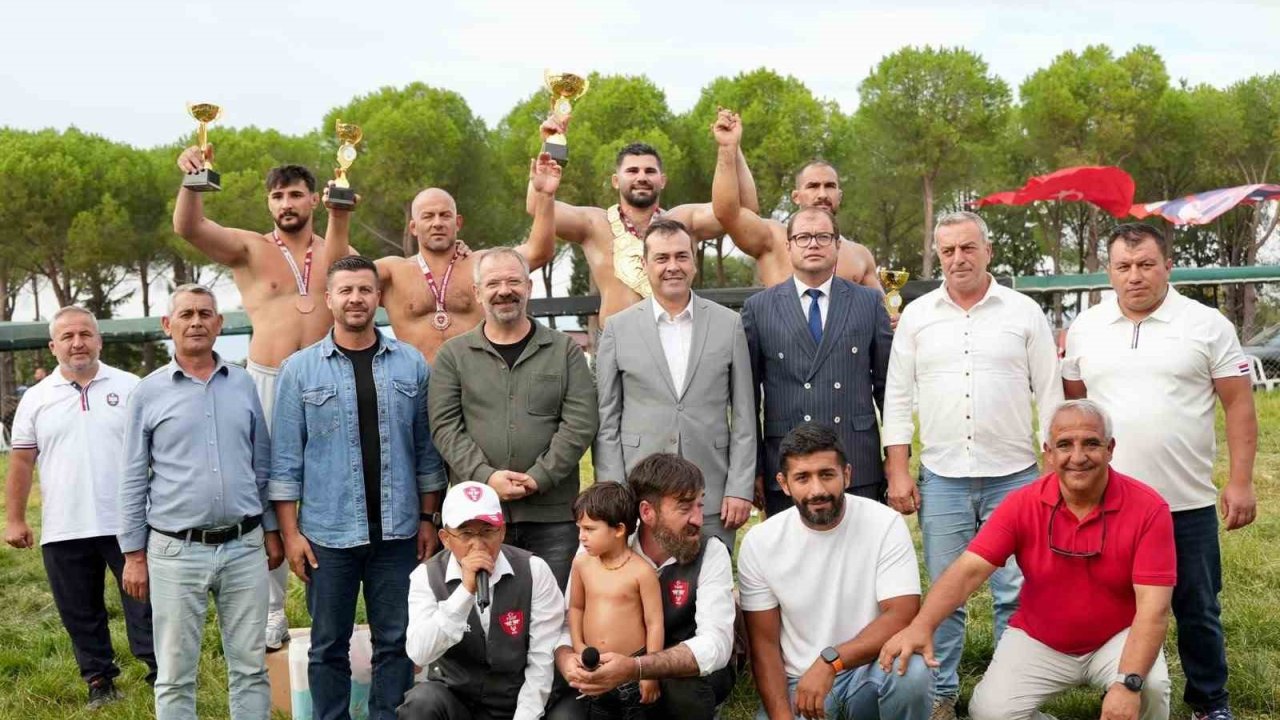 Gömeç’te Güreş heyecanı yaşandı