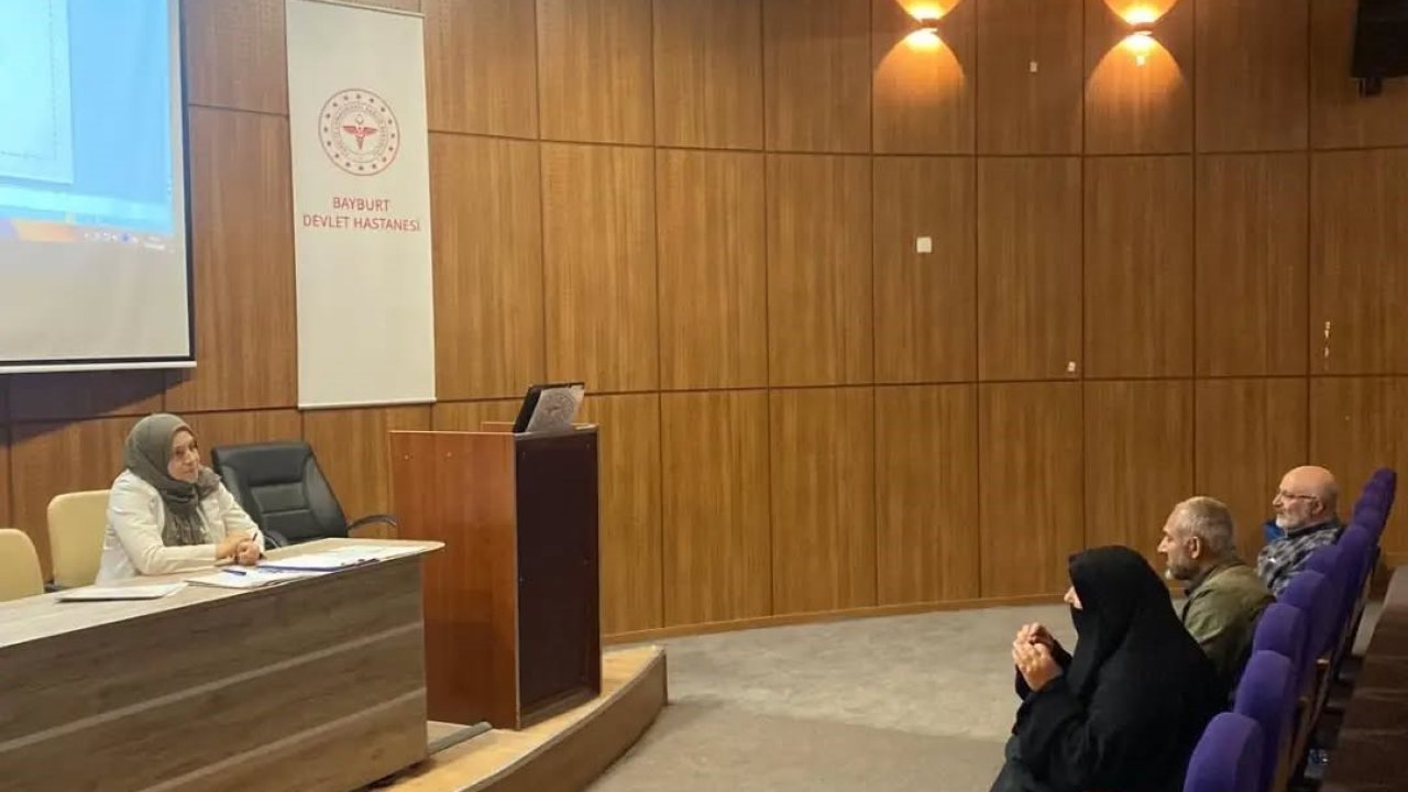 Bayburt’ta hastalar ve yakınları diyabet okulunda eğitim aldı