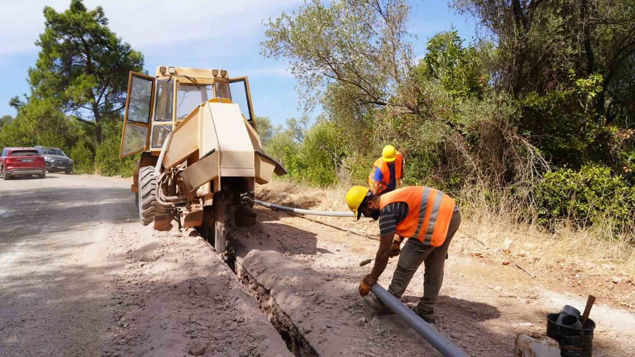 Marmaris Çamlı’daki 30 yıllık içme suyu hatları yenileniyor