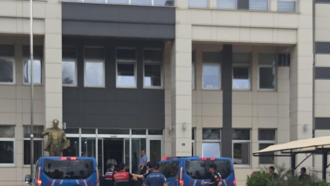 Gazipaşa’da veteriner ve polis memurunu darp eden 3 şüpheli tutuklandı