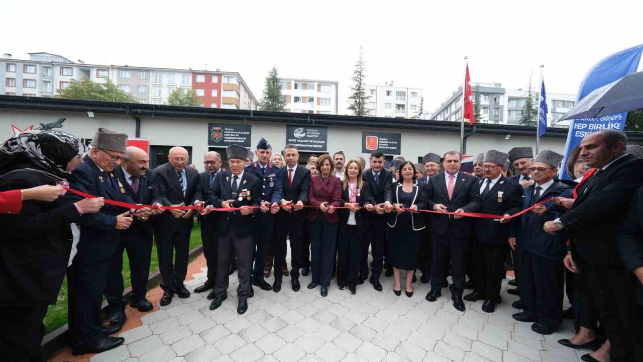 Eskişehir’de gaziler ve şehit aileleri tek çatı altında toplandı