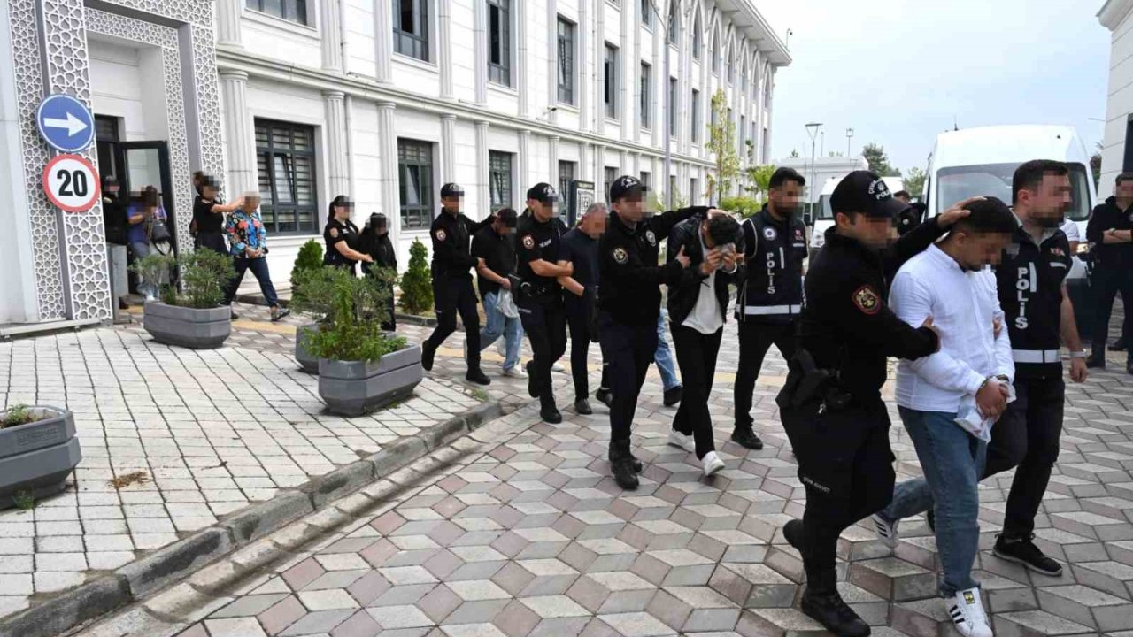 ’Sokaklar Güvende’ operasyonunda hedeflenen 14 şüpheli yakalandı: 7 tutuklama