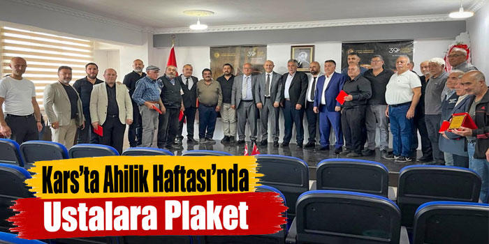 Onur Uludaşdemir’den Ustalara Ahilik Haftası Plaketi