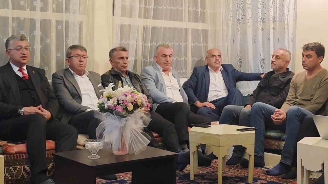 Kütahya’da merhum ressam Ahmet Yakupoğlu’nun evinde Ahi Gecesi düzenlendi