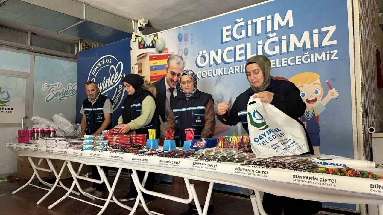 Çayırova’da öğrencilere kırtasiye desteği