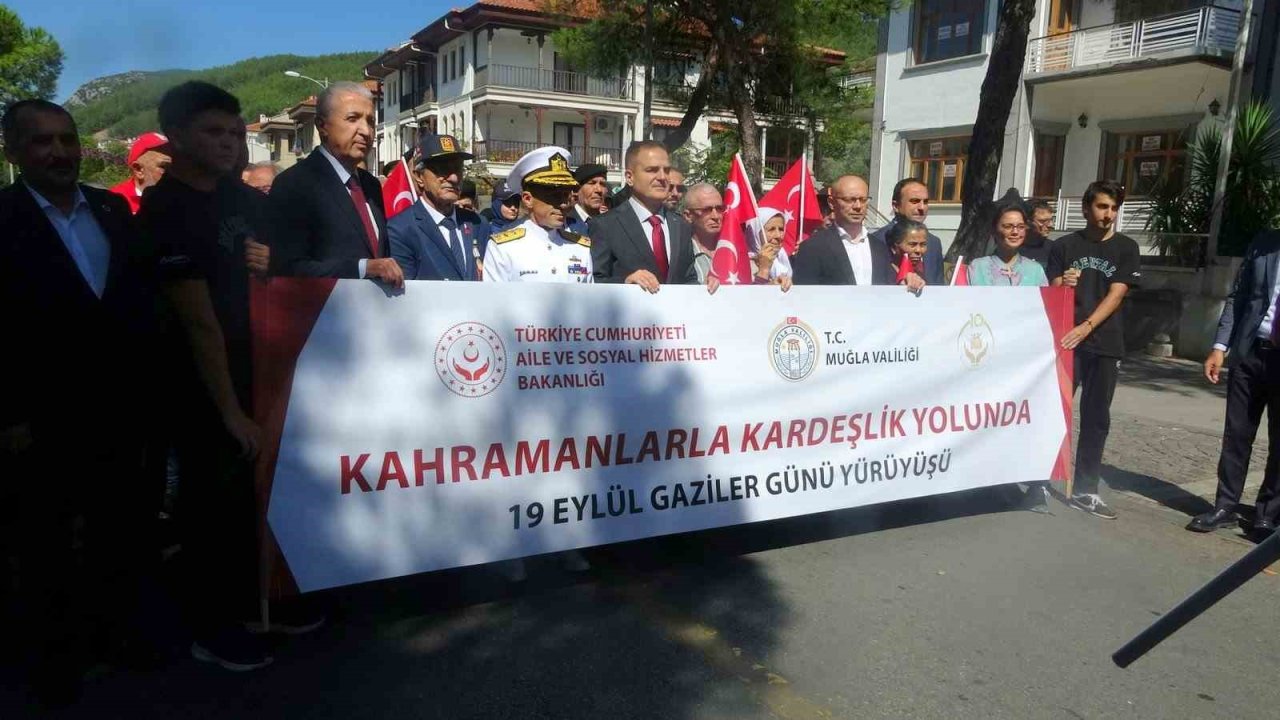 Muğla’da ‘Kahramanlarla Kardeşlik Yolunda’ yürüyüşü düzenlendi