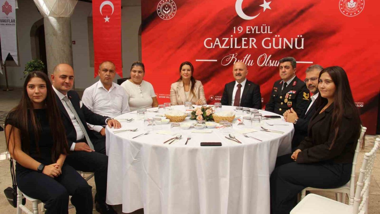 Aydın’da gaziler onuruna yemek programı düzenlendi